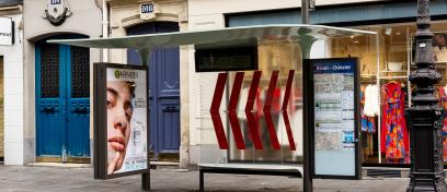 Abribus JCDecaux - Garnier - Distributeur de patchs invisibles